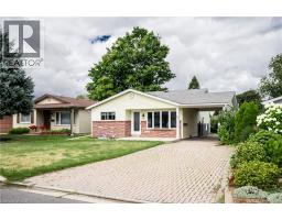 66 BELWOOD Crescent - 2