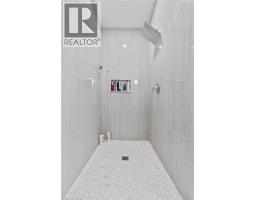 24 TAMARACK Way - 19