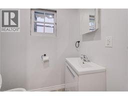 115 COURTNEY Street - 32