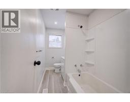 115 COURTNEY Street - 9