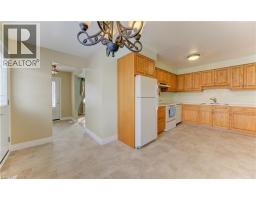 600 MOUNT ANNE Drive UnitNo. A - 8