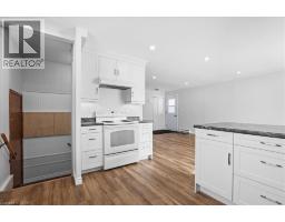 135 ROWLAND Street - 14