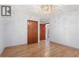 135 ROWLAND Street - 21