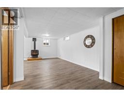 135 ROWLAND Street - 23