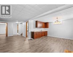 135 ROWLAND Street - 26