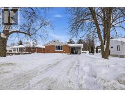 135 ROWLAND Street - 3