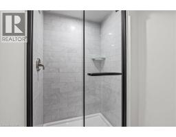 135 ROWLAND Street - 32