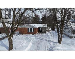 135 ROWLAND Street - 41