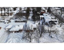 135 ROWLAND Street - 42