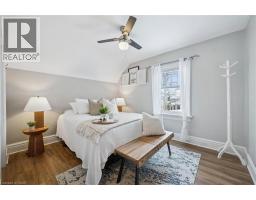 126 PANDORA Avenue N - 23