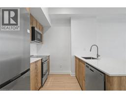 25 WELLINGTON Street S UnitNo. 2202 - 14