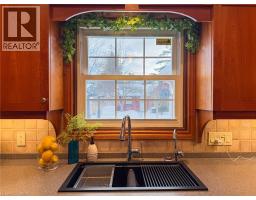 143 ST. JAMES Street S - 16