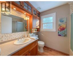 143 ST. JAMES Street S - 28