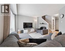 31 MIDDLEMISS Crescent - 5