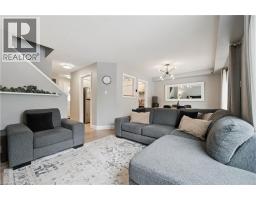 31 MIDDLEMISS Crescent - 8