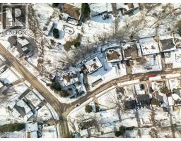 22 DUNDONALD Road - 41