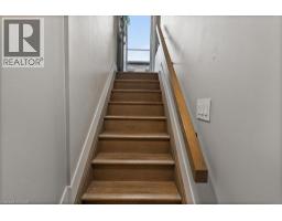 50 GROVE Crescent - 17