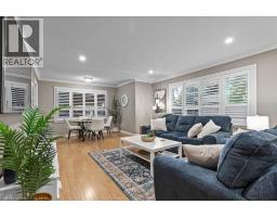 50 GROVE Crescent - 5