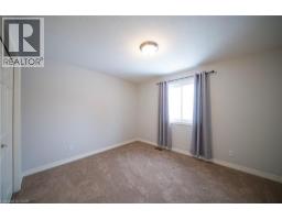 11 FALLS Crescent - 13