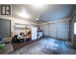 11 FALLS Crescent - 24