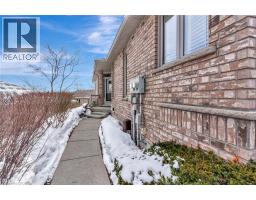 20 ISHERWOOD Avenue UnitNo. 5 - 4