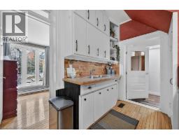 149 ARGYLE Street N - 10