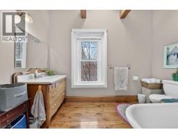 149 ARGYLE Street N - 33