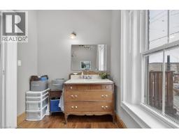 149 ARGYLE Street N - 35