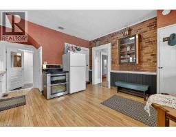 149 ARGYLE Street N - 8