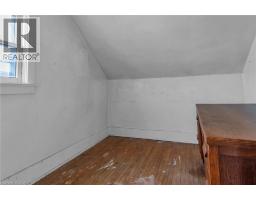 42 SANDERS Street - 27