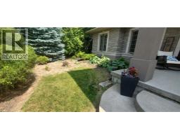 2 IRONGATE Drive - 42