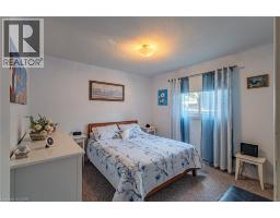 26 DOUGLAS Avenue - 22