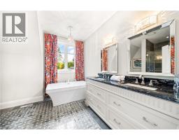 1577 GLOUCESTER Road - 24