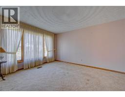43 QUAISER Street - 5