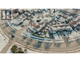 208 LINDEN Drive - 28