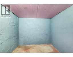 49 LANG Crescent - 32