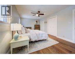 15 MCLEOD Court - 24