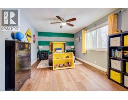 15 MCLEOD Court - 27