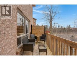 32 KINGFISHER Crescent - 12