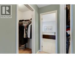 32 KINGFISHER Crescent - 28