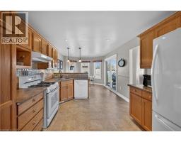 35 HIGHLAND Boulevard - 11