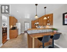 35 HIGHLAND Boulevard - 13