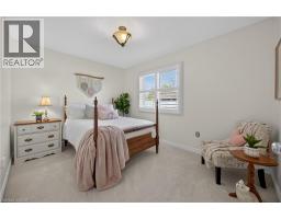 35 HIGHLAND Boulevard - 18