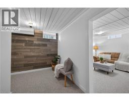 35 HIGHLAND Boulevard - 21