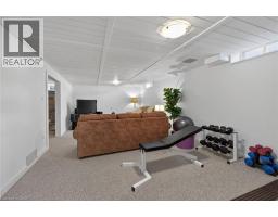 35 HIGHLAND Boulevard - 23