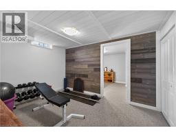 35 HIGHLAND Boulevard - 24