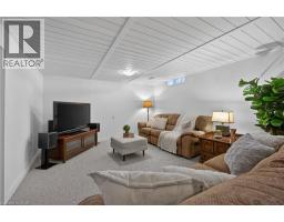 35 HIGHLAND Boulevard - 25