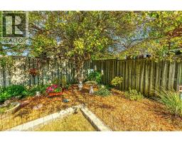 35 HIGHLAND Boulevard - 45