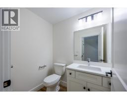 103 AMBER Street - 10