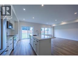 103 AMBER Street - 6